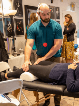 doctor doing treatment